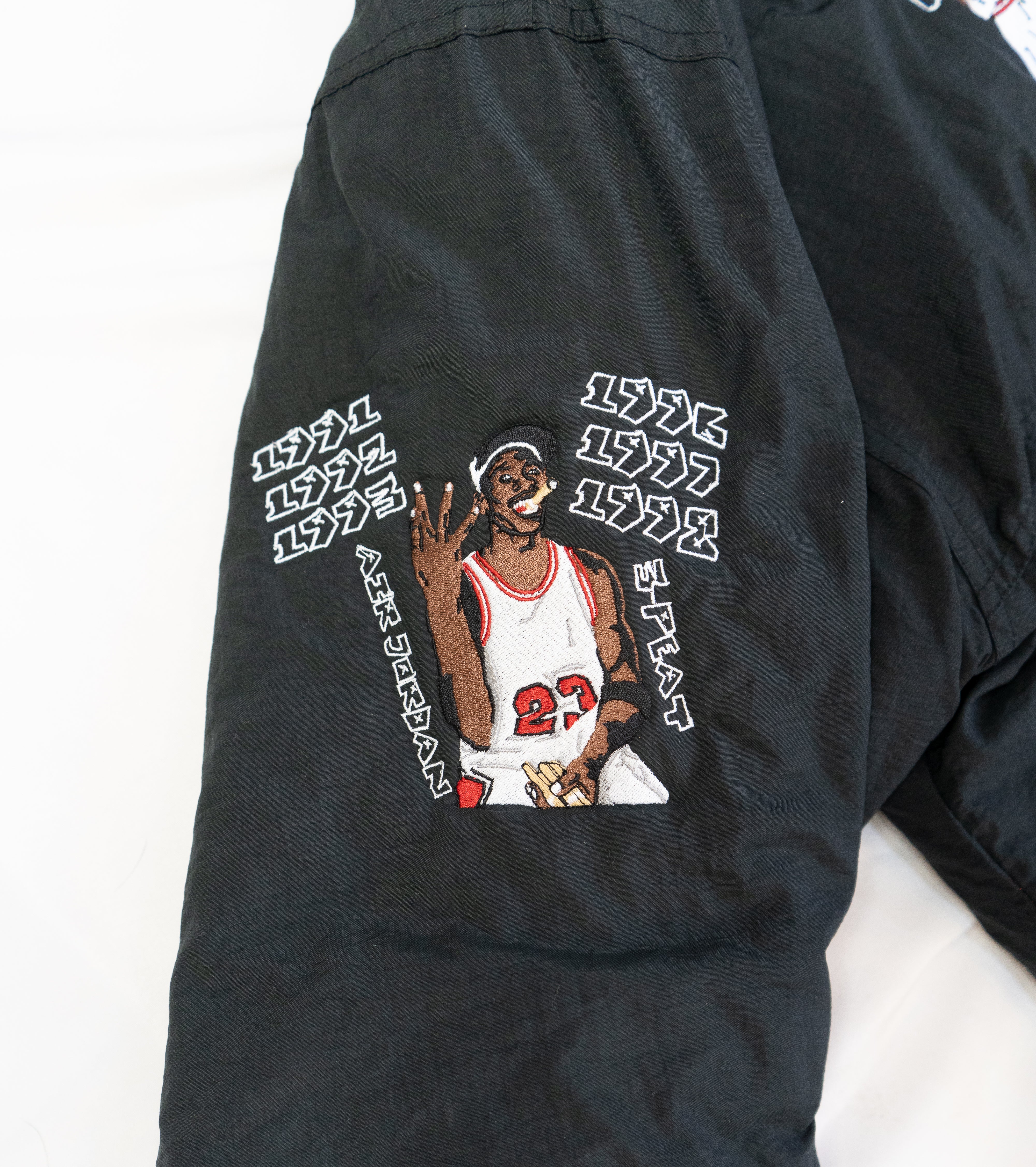 Bulls Starter Jacket Rework (1/4)
